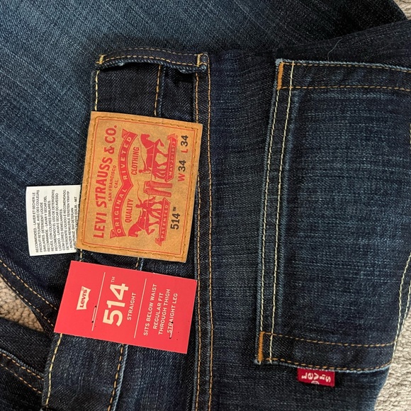 Levi’s Straight Leg Jeans - Picture 2 of 3
